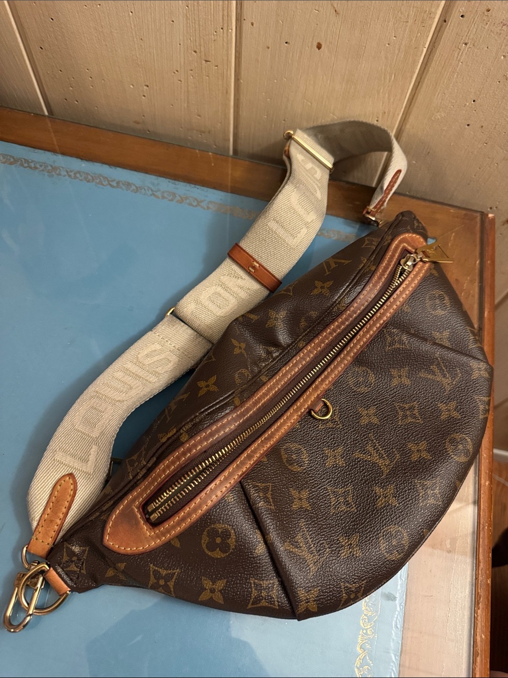 Authentic Louis Vuitton Monogram High Rise Bumbag
